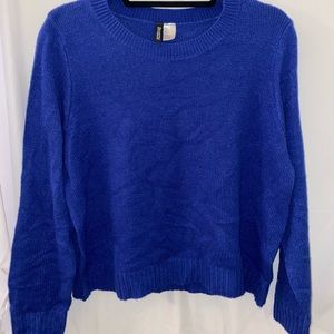 Knitted long sleeve blouse
